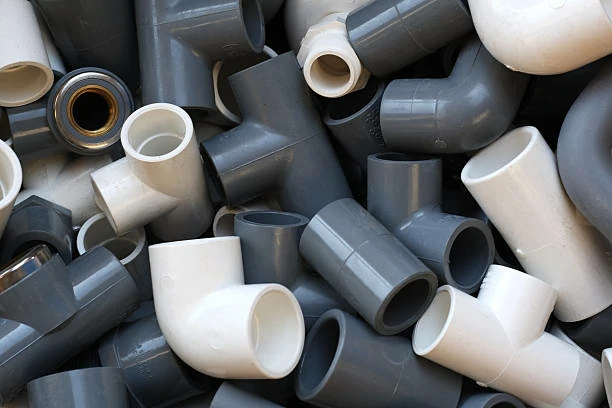 tuyau et raccord en PVC