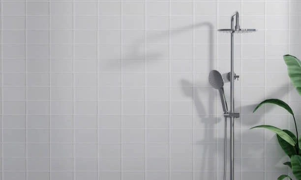 robinets de salle de bain en or rose